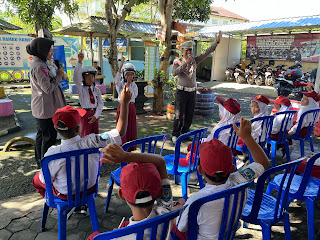 Laksanakan Dikmas Lantas, Polsek Sentolo Edukasi Tertib Berlalu Lintas