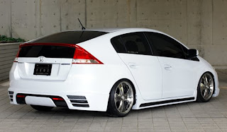 Honda Exclusive Zeus white