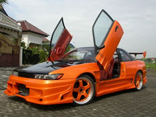 Mazda MX6  Modif With Scissor Door