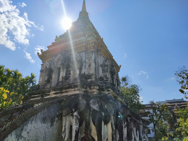 private tours to chiang man temple, wat chiang man tour, chiang man temple, wat chiang mun, chiang mun temple, chiang mai tour agency, tour agency in chiang mai