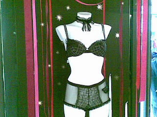 un ensemble de lingerie, introuvable à seattle