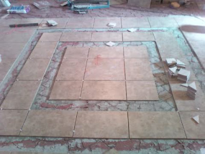 Bathroom Floor Tile Ideas on Picture Shows The Two Frames Of Straight Ceramic Tile I Installed