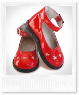 1243532_red_patent_leather_baby_girl_shoe