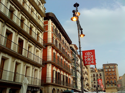 Del Castillo Square  in Pamplona / Plaza del Castillo en Pamplona / Praza do Castelo en Pamplona / Author: E.V.Pita 2012