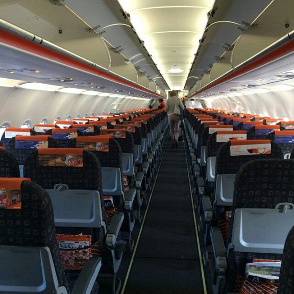 easyjet a320 cabin, easyjet interior