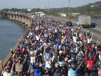 Foto manifestação de motociclistas