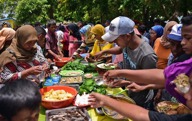 6 The Traditions of Maluku Community That Became Tourism Attraction