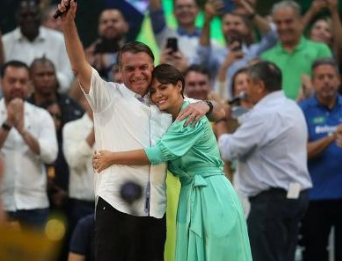 Bolsonaro não almoçou com De Pádua e Michelle desconhece a esposa