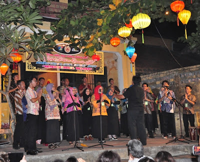 Hoi An ancient town - the night in the twentieth century