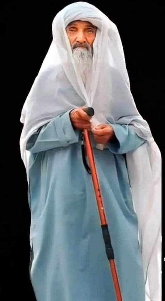 Story of The Viral Old Man In Medina - Yousaf Siraj 