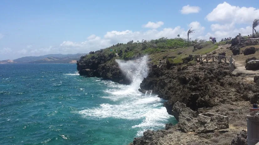 Huge waves at Crystal Cove in Boracay