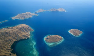 Pulau-Komodo-Island-Indonesia-Seven-Wonders