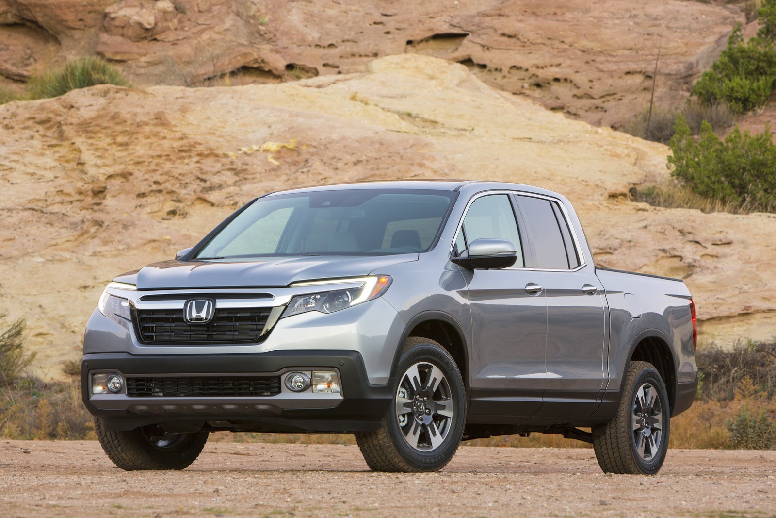 2017 Ridgeline Is Honda\u2019s New Soft Pickup Truck [Updated Gallery]  Carscoops