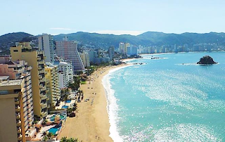 imagen del hotel Krystal Beach Acapulco Guerrero con vista aerea