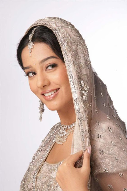 Amrita Rao HD Wallpaper Free Download