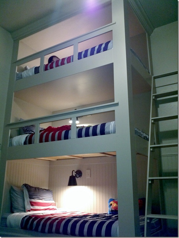 The York Family Eight: Triple Bunk Bed