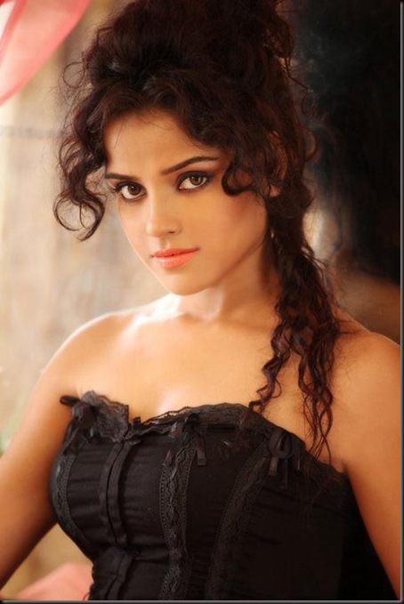 Piaa Bajpai Latest Photogallery_3