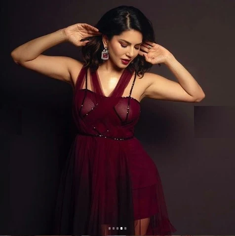 Sunny Leone Hot Photo Gallery: Hot Photos, Pictures, Images, Wallpaper