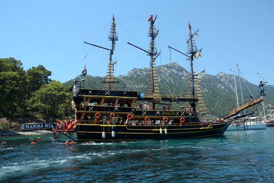 The Marmaris Davy Jones Boat Trip is sure to become your favorite boat trip, especially if you enjoy themed activities and destinations.