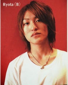 http://oorindonesia.blogspot.com/2014/10/profil-ryota-one-ok-rock.html