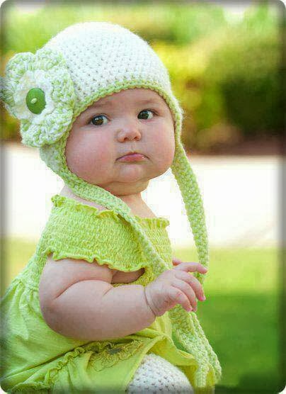 nice-baby-picture-in-green-dress