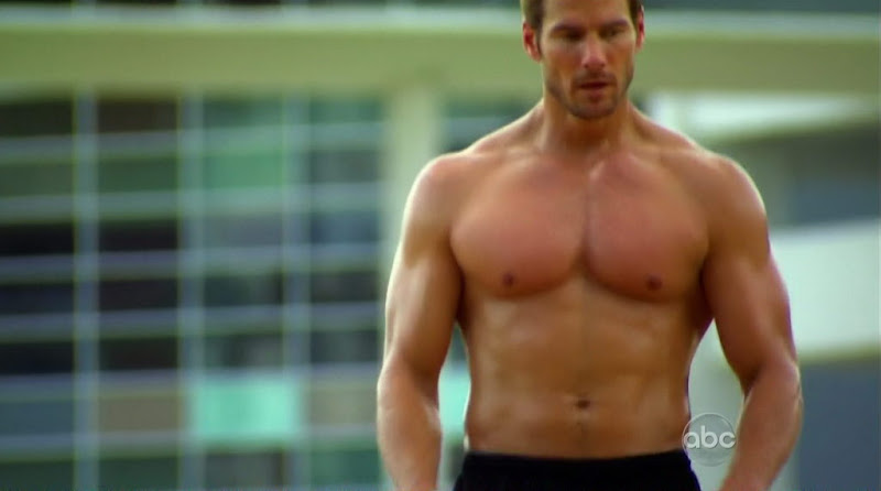 Brad Womack Shirtless on The Bachelor s15e01