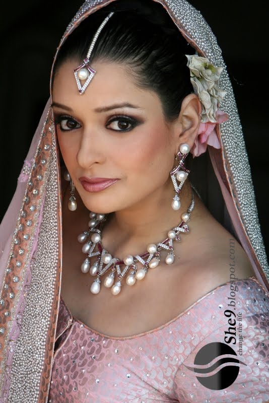 indian bridal makeup tutorial. indian bridal makeup tutorial.