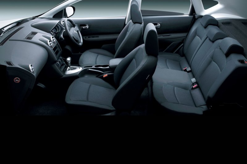 2011 nissan qashqai interior