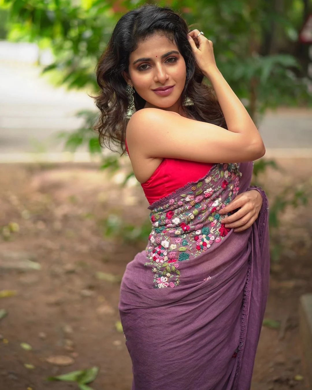 Actress Aishwarya Menon Hot Saree Photoshoot