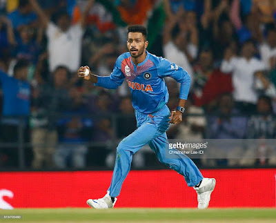 Hardik Pandya clings on to a stunning catch for India!