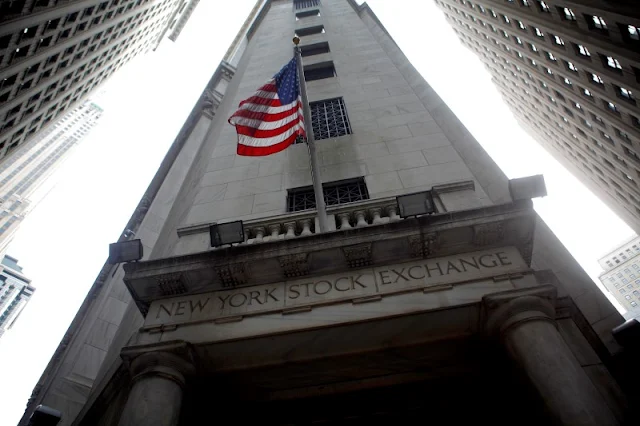 US stocks mixed after key PCE inflation data; DJIA soars over 200 points