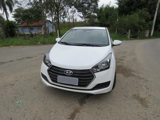 Novo Hyundai Hb20 2016 1.6 Flex 6 marchas - teste Quatro Rodas