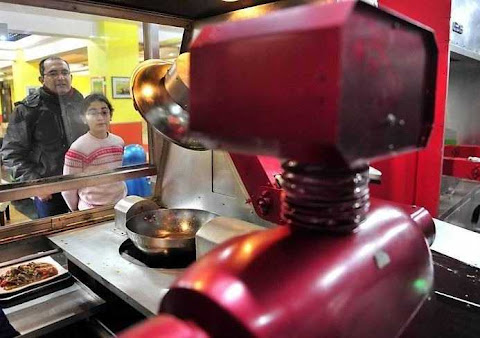 Uniknya Restoran Robot, Cina