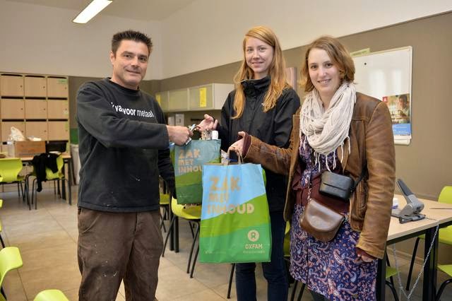 http://www.hln.be/regio/nieuws-uit-antwerpen/oxfam-verrast-scholen-met-cadeaus-a2078760/