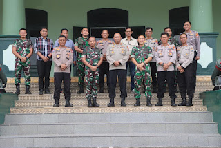Kapolres Pasuruan Kota Sambangi Markas Yonzipur 10 Pasuruan, Perkuat Jalinan Sinergitas TNI - Polri