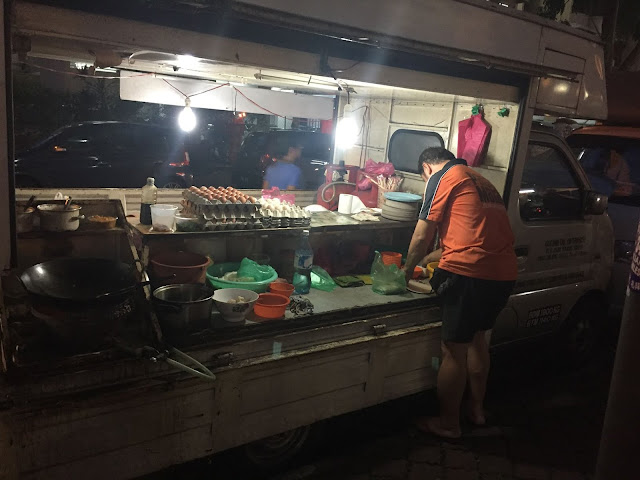 penang jelutong night market char koay teow