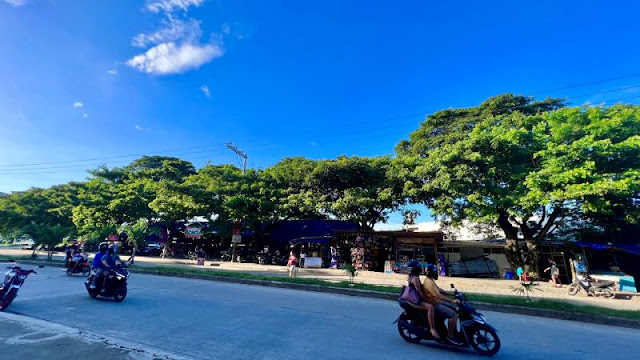 Acacia Boulevard Food Strip in Consolacion Cebu