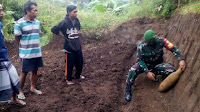 Benda Mirip Bom Mortir Ditemukan Oleh Dua Petani Karangpawitan Garut