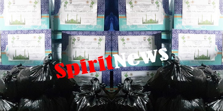 Kapolda Sulsel, Membagikan Paket Lebaran ke Personil dan Masyarakat Kurang Mampu.