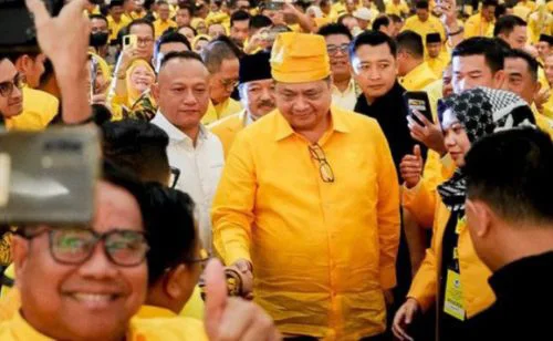 Ngotot Jagoin Ketum, Pengamat Prediksi Golkar Bakal Tolak Ganjar Capres KIB