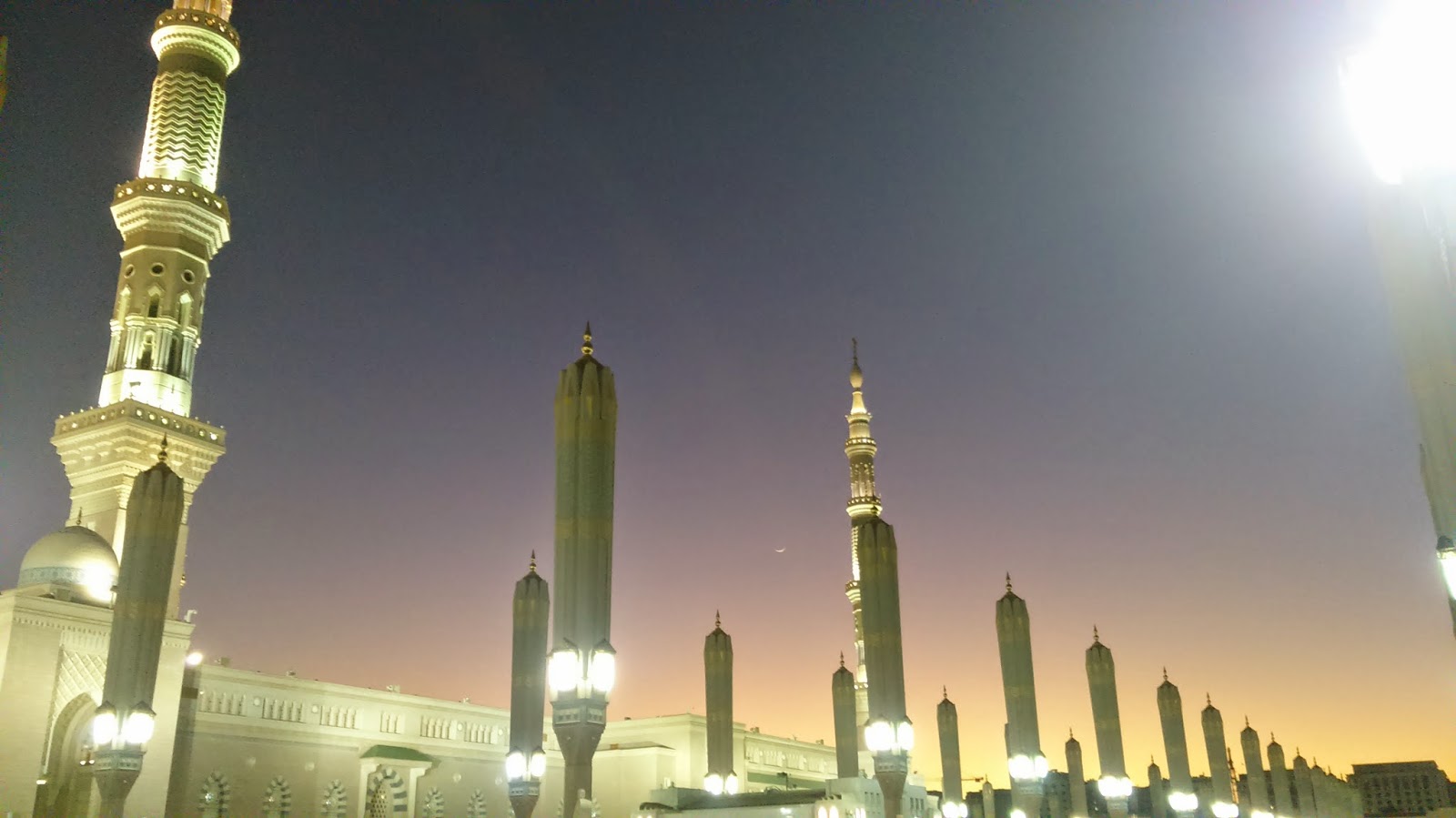 Pengalaman dan Ziarah Kota Madinah, Indahnya Masjid Nabawi