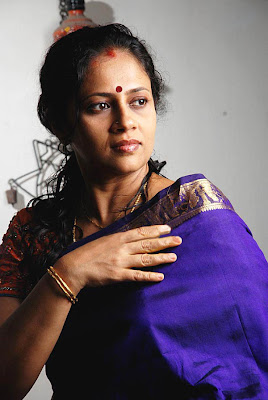 Lakshmi Ramakrishnan South Old Mallu Aunty Latest PicsPhotos unseen pics