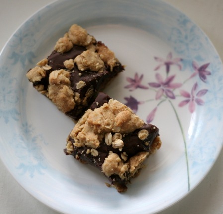 oatmeal fudge crumble bars 2