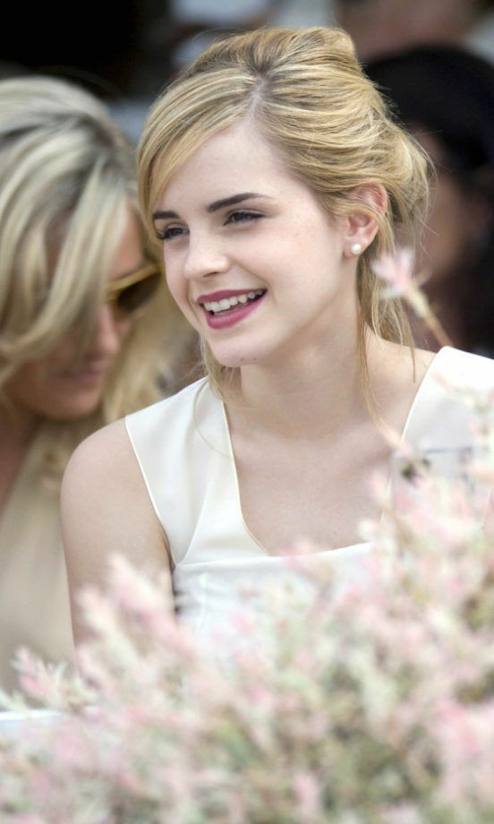 Emma Watson images, she is one of the youngest actors who started the movie from the Harry Potter Series. Emma holds the estimated net worth of around $70 million. #EmmaWatson #Beauty #USA #hollywood #Wallpapers #actress #beautyIdeas Harry Potter stuff