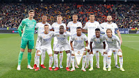 REAL MADRID C. F. Temporada 2021-22. Courtois, Alaba, Kroos, Militao, Casemiro, Benzema. Lucas Vázquez, Mendy, Rodrygo, Vinicius y Modric. FK SHAKHTAR DONETSK 0 REAL MADRID C. F. 5. 19/10/2021. Liga de Campeones de la UEFA, fase de grupos, Grupo D, jornada 3. Kiev, Ucrania, estadio Olímpico.