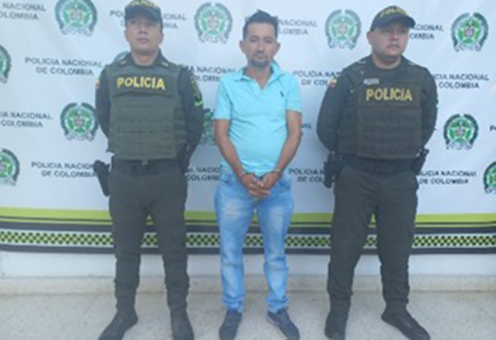 https://www.notasrosas.com/Por golpear a su compañera sentimental, detenido ciudadano en Aguachica - Cesar