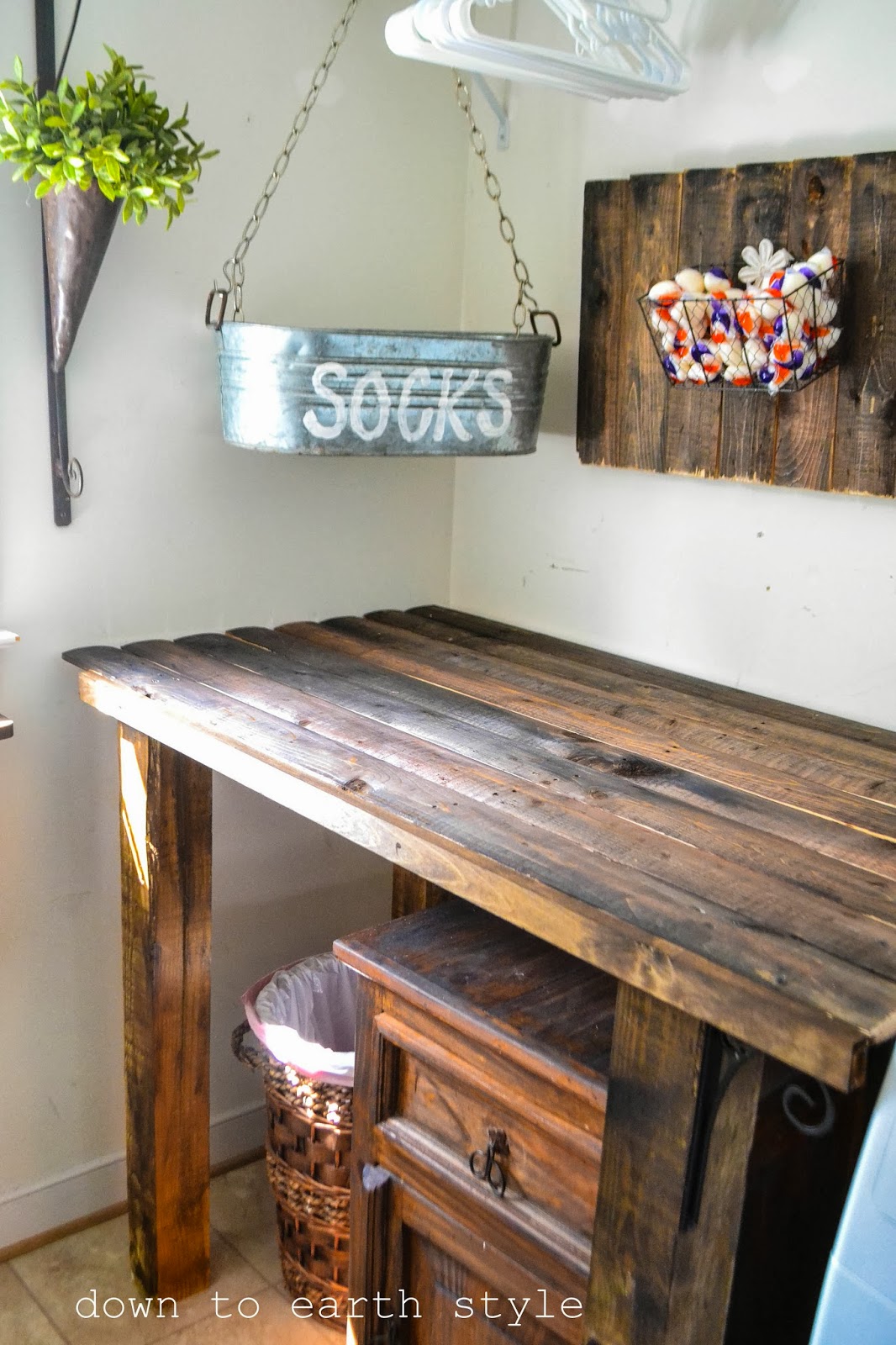 Down to Earth Style: Old Fence Features in the Laundry Room