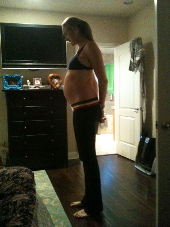 Kerri Walsh posted some belly pics. Posted by Jelena at Wednesday, March 31, 