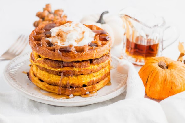 Maple Pumpkin Keto Waffle Recipe (Chaffle) #breakfast #healthy