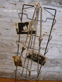 Chipping with Charm: Photo Holder Christmas Tree...http://www.chippingwithcharm.blogspot.com/